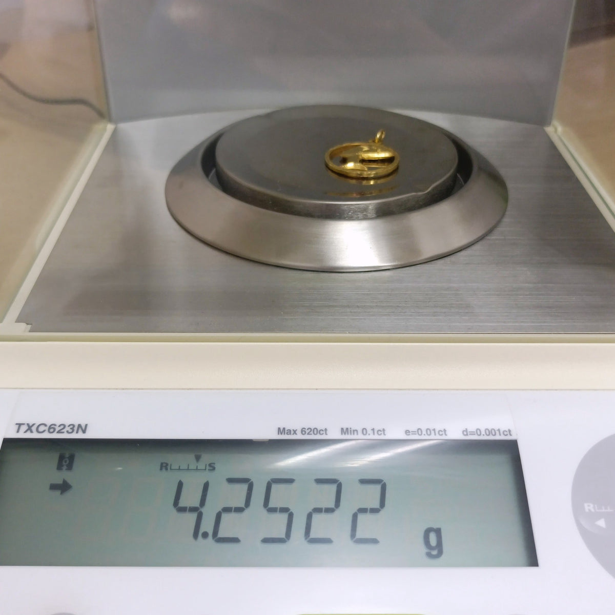 18金 K18 男女兼用 ネフェルティティ イタリー ネックレストップ 4.25g Z3041