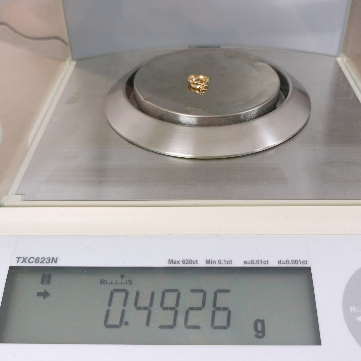 18金 K18 小振り ピアス 0.49g Z2042