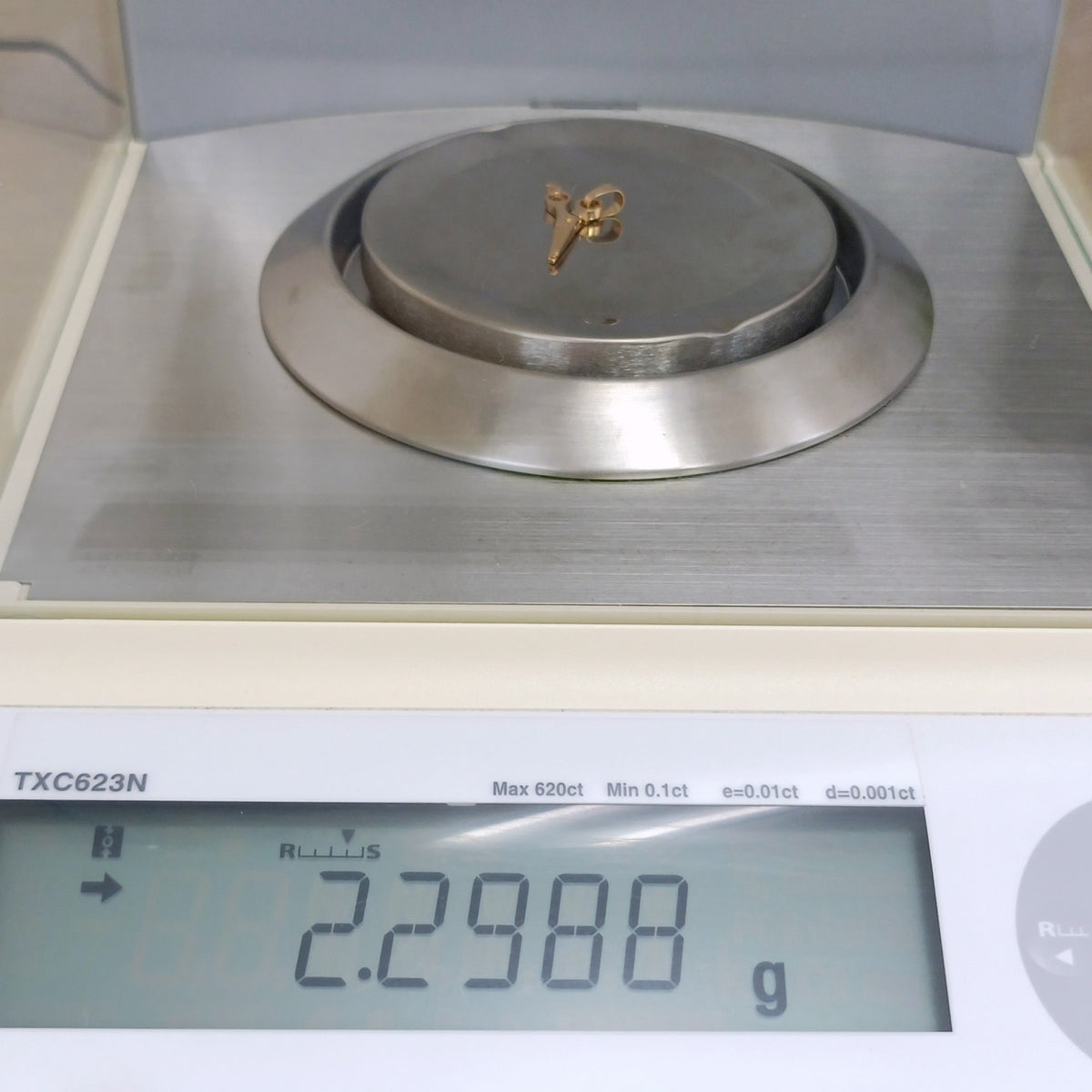 18金 K18 男女兼用 ハサミ デザインネックレストップ 2.29g Z3022