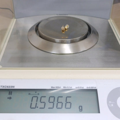 18金 K18 デザインピアス 0.59ｇ Z3016