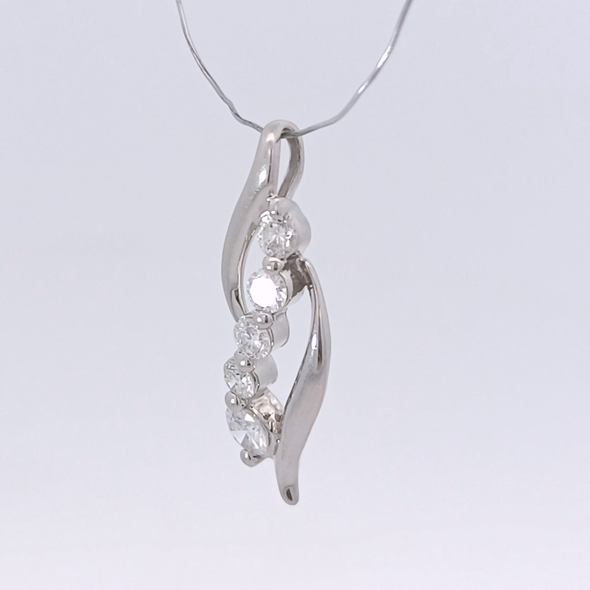 Pt900 プラチナ 男女兼用 ダイヤ0.3ct  ネックレストップ 1.36ｇ Z2931