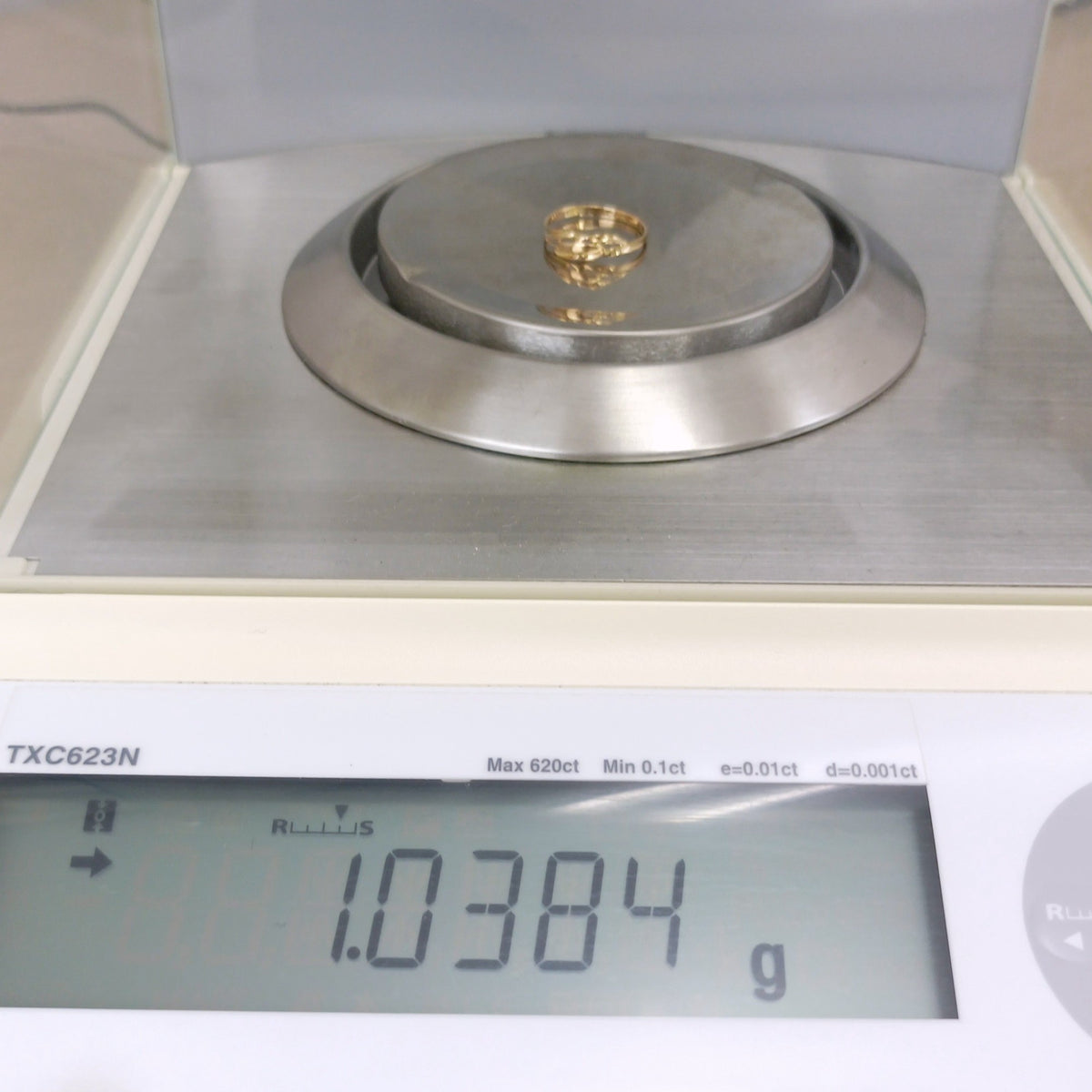 18金 K18 デザインリング 1.03ｇ 11～12号  Z2352