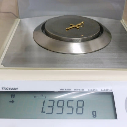 18金 K18 男女兼用 中空 十字架クロス 1.39ｇ Z3040