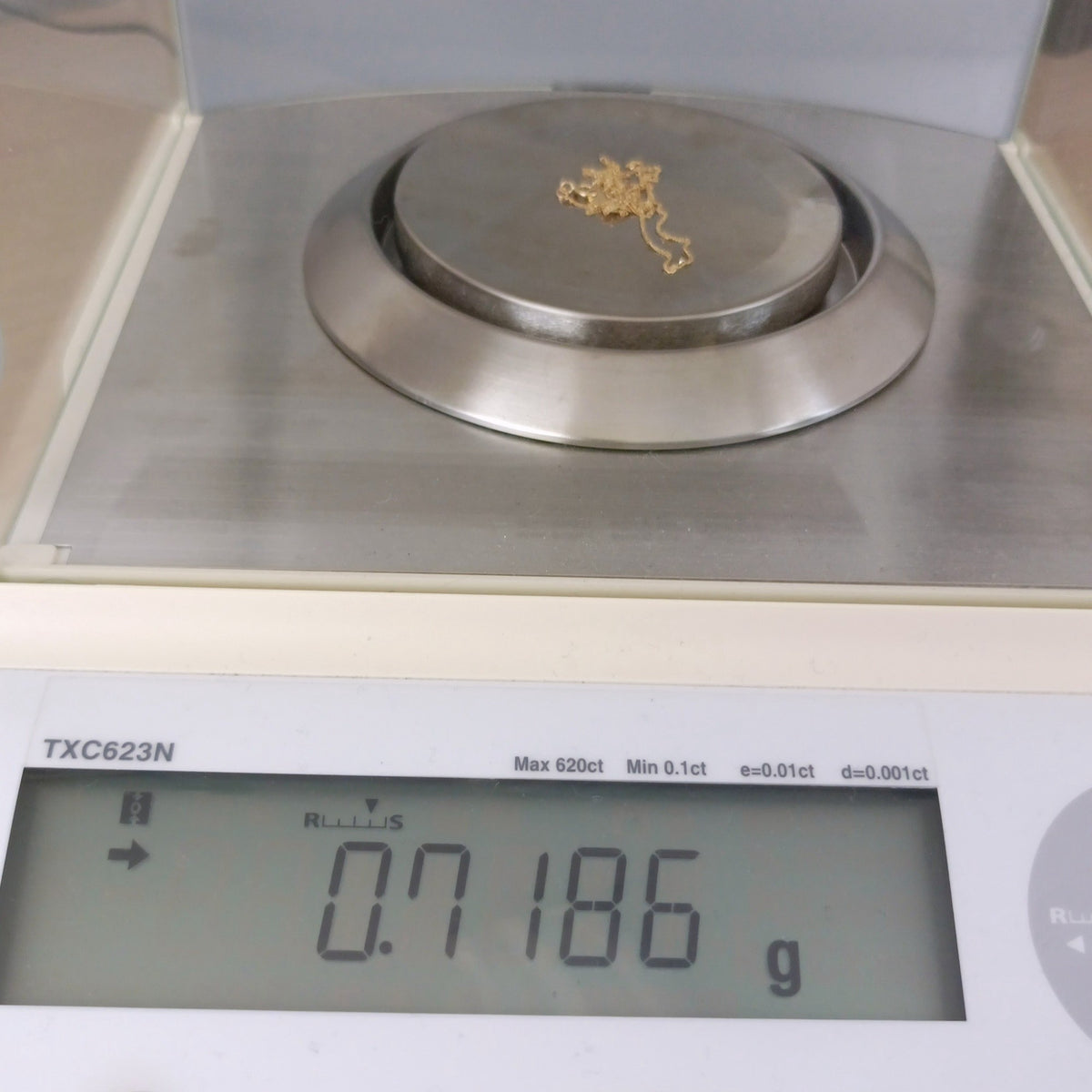 18金 K18 男女兼用 イタリー スクリューネックレス 0.71ｇ 40.5㎝ Z2481