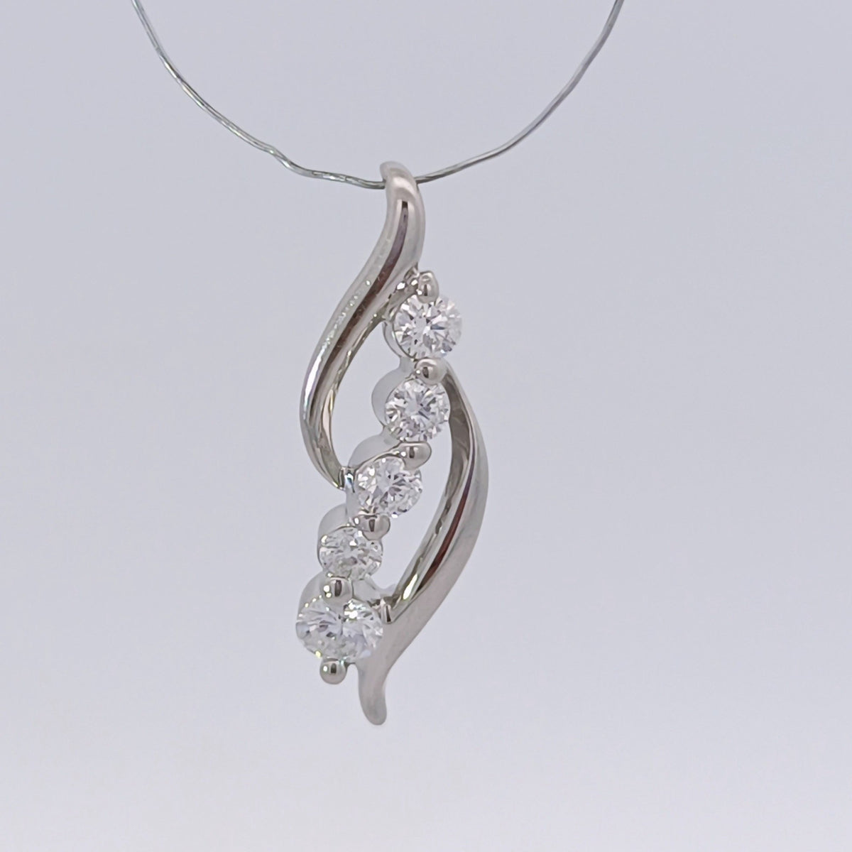 Pt900 プラチナ 男女兼用 ダイヤ0.3ct  ネックレストップ 1.36ｇ Z2931