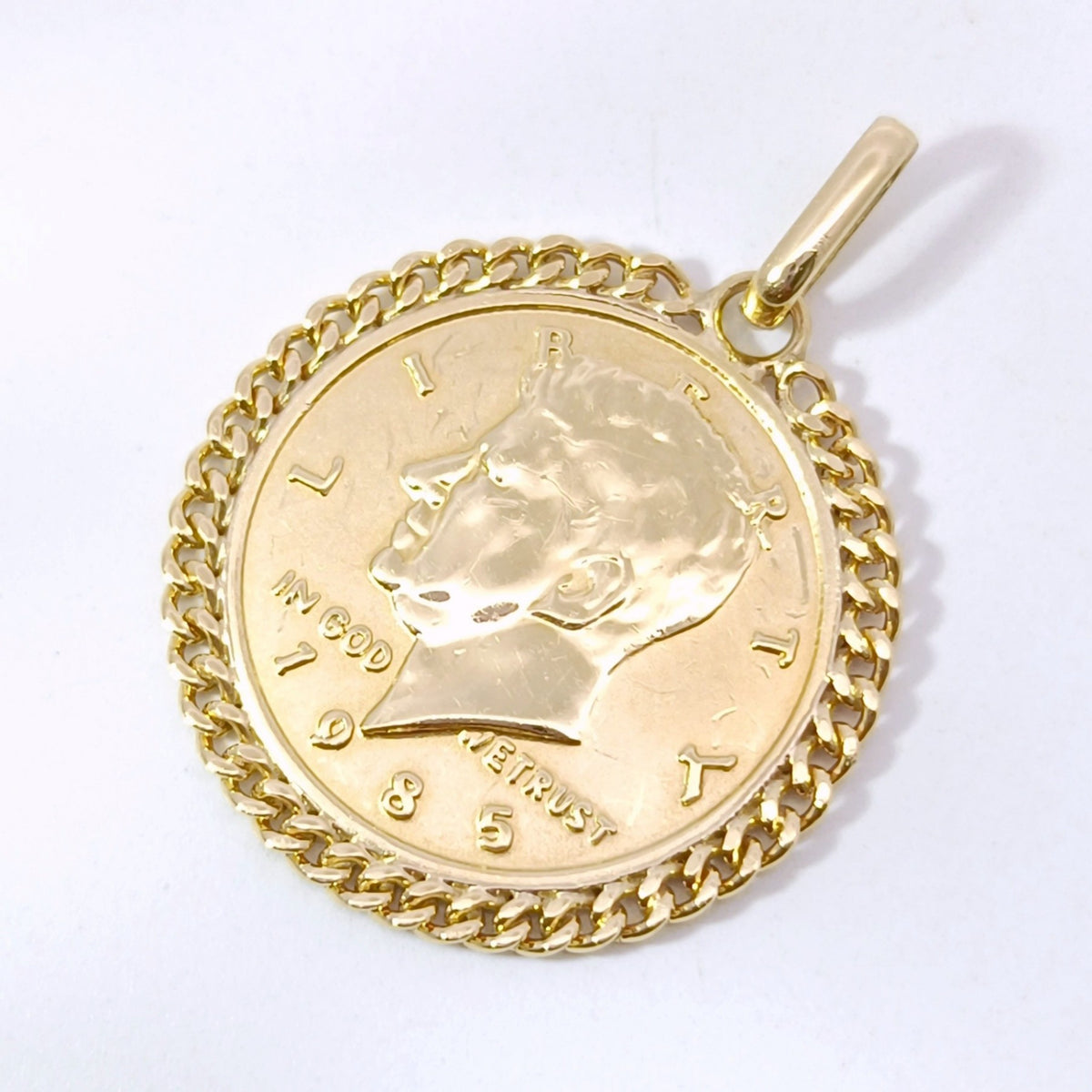 18金 K18 男女兼用 エリザベス金貨モチーフ ネックレストップ 1.97ｇ Z1889