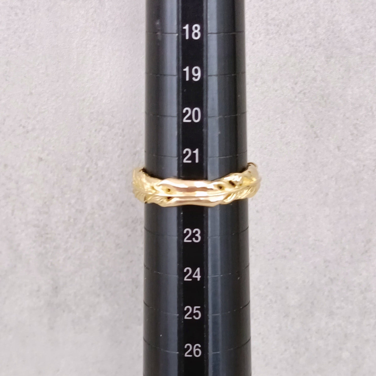 18金 K18 男女兼用 フェザーリング 6.89ｇ 22号 Z2370