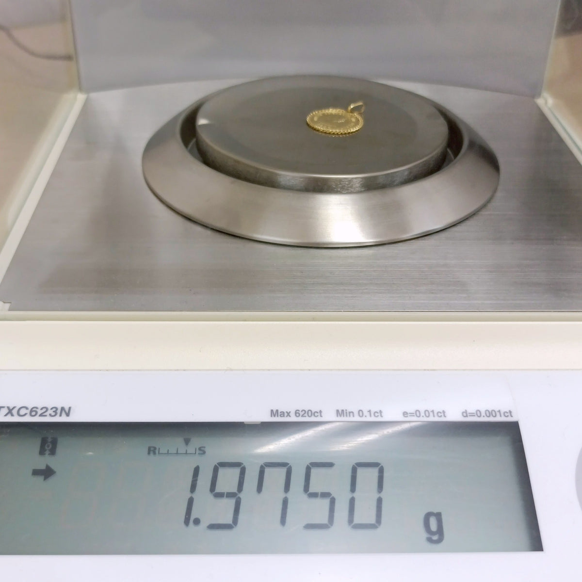 18金 K18 男女兼用 エリザベス金貨モチーフ ネックレストップ 1.97ｇ Z1889
