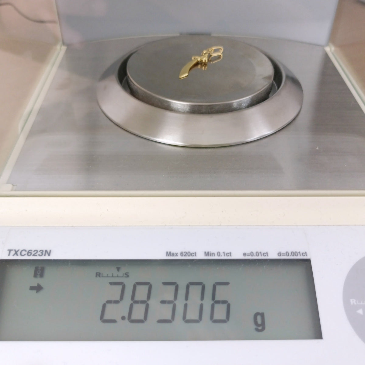18金 K18 男女兼用 ウノアエレ サーベルデザインネックレストップ 2.83ｇ Z2912