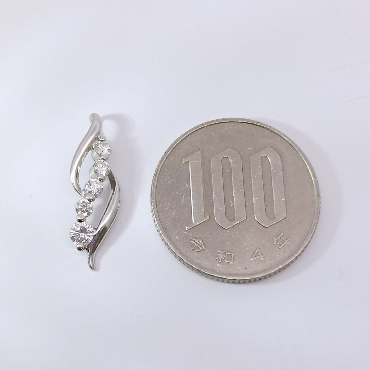 Pt900 プラチナ 男女兼用 ダイヤ0.3ct  ネックレストップ 1.36ｇ Z2931