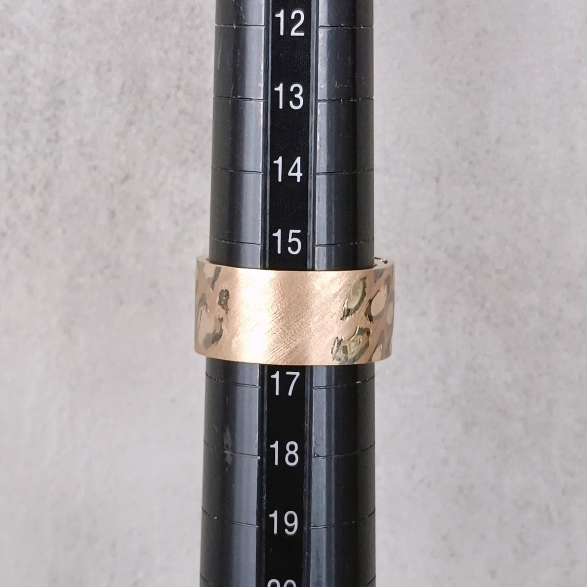 18金 K18 男女兼用 艶消し ヒョウ柄 リング 10ｇ 16号 Z2422