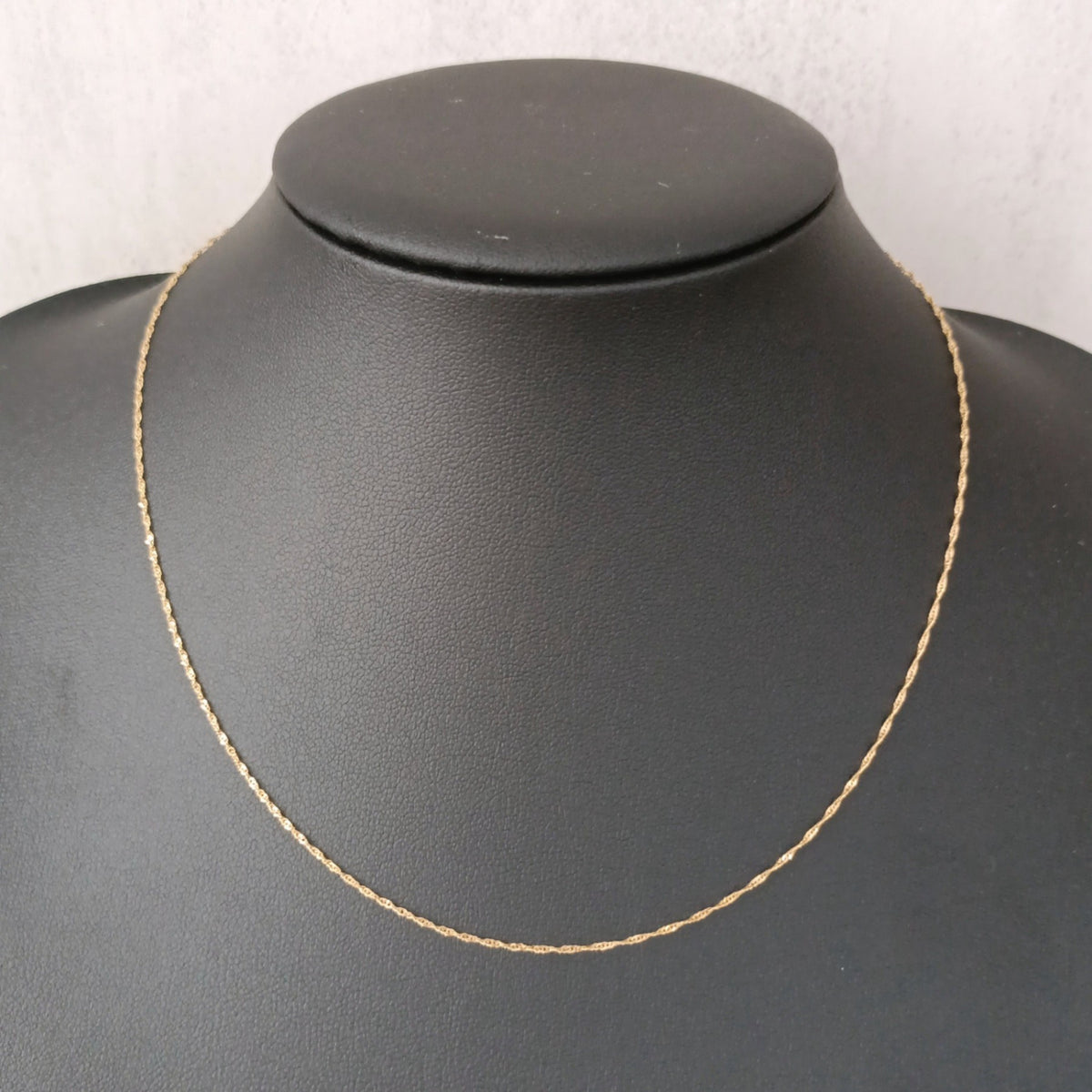 18金 K18 男女兼用 スクリューネックレス 0.88ｇ 40.5㎝ Z2705