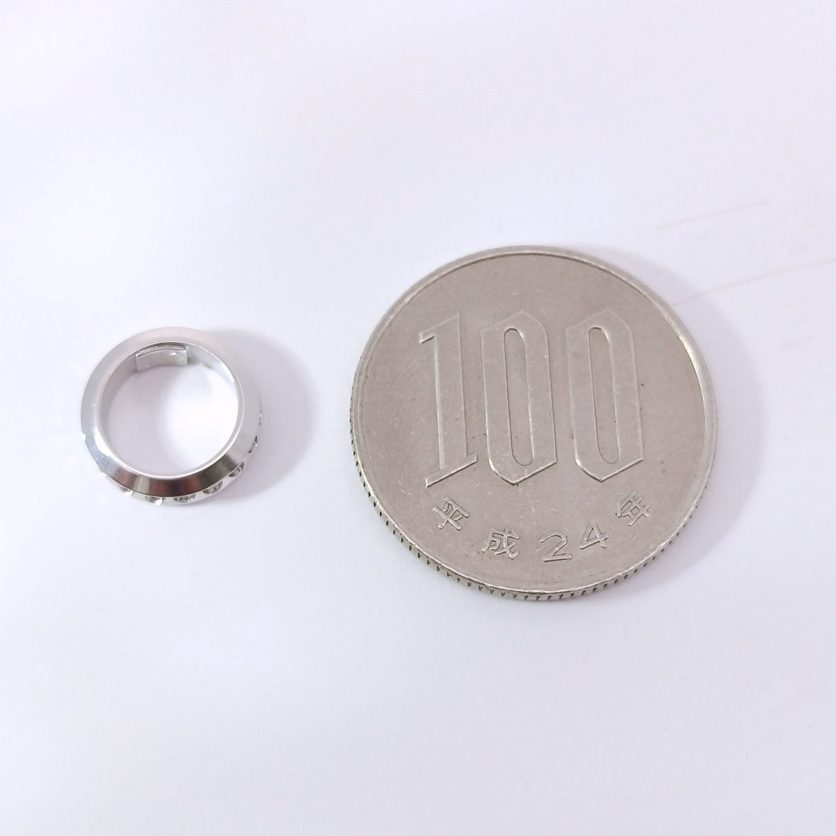 18金 K18 男女兼用 ウノアエレ エタニティ デザインネックレストップ 1.12ｇ Z2207