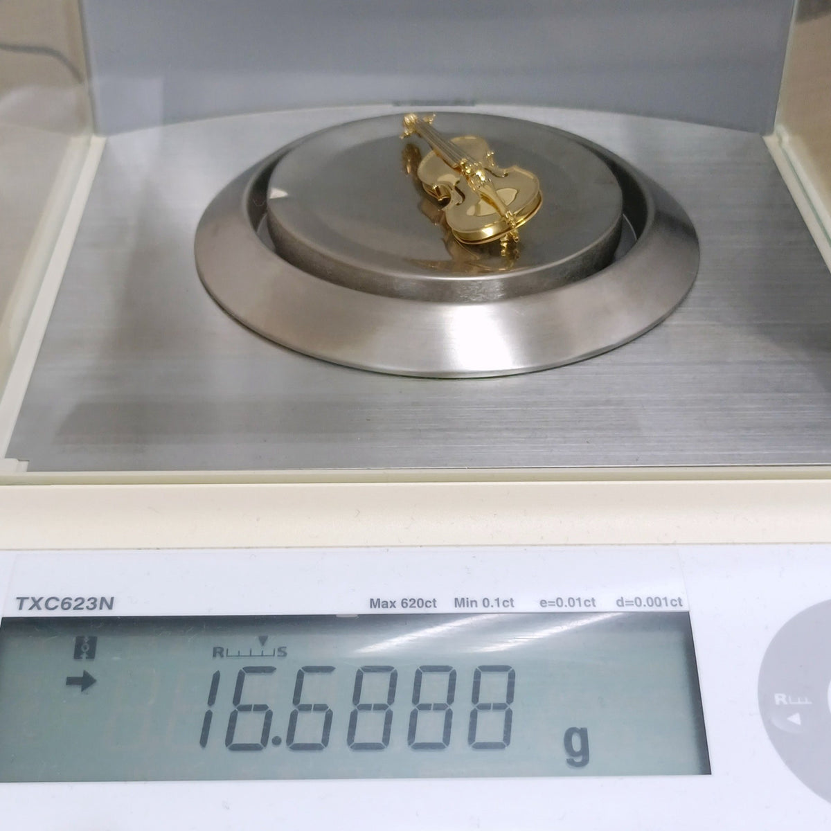 18金×Pt900 ヴァイオリン デザイン ブローチ 16.68ｇ  Z2757