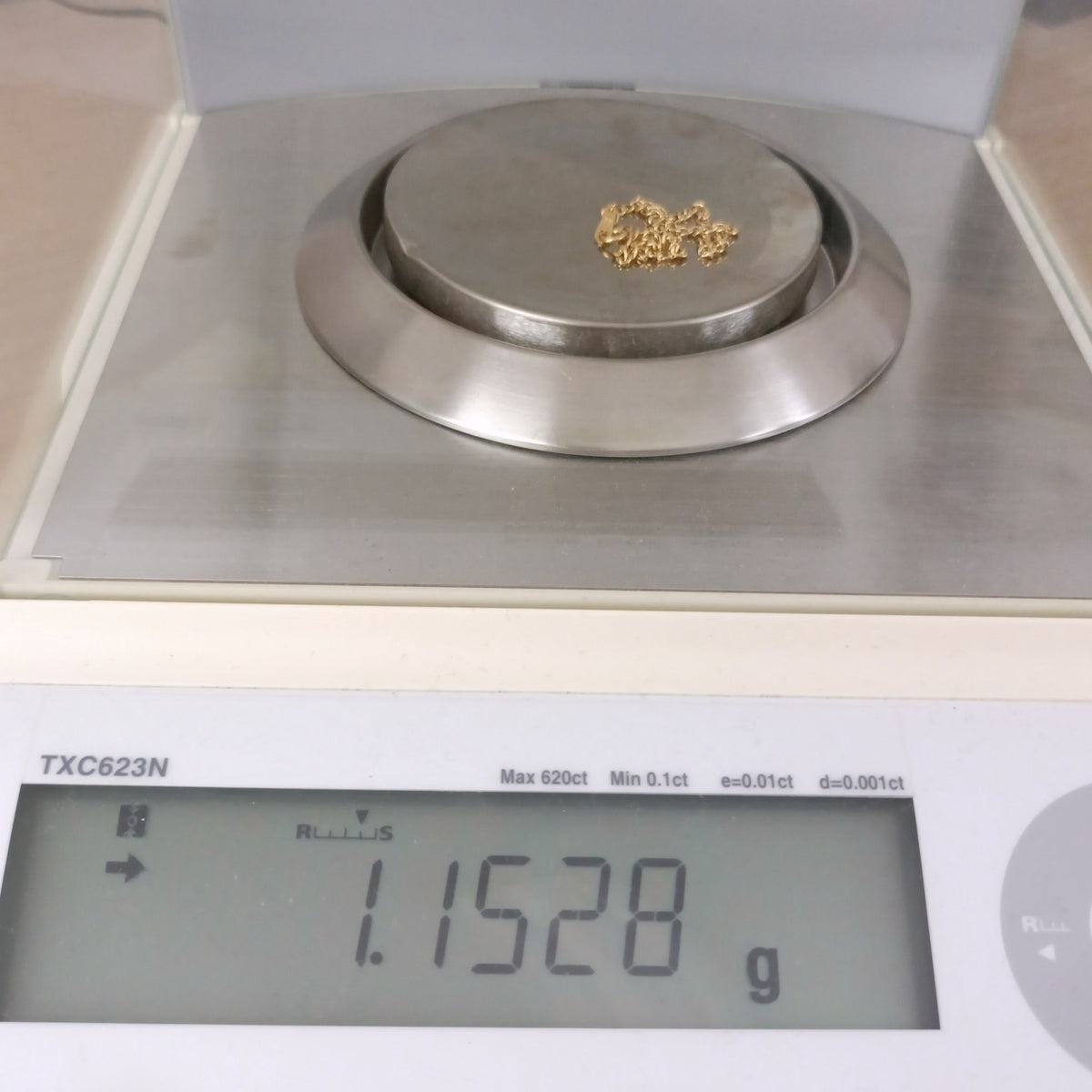 18金 K18 男女兼用 イタリー 中空ブレス 1.15ｇ 18㎝ Z2102