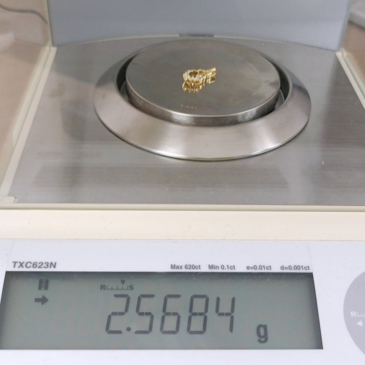 18金 K18 男女兼用 ダイヤ 0.3ct ネックレストップ 2.56ｇ Z2910