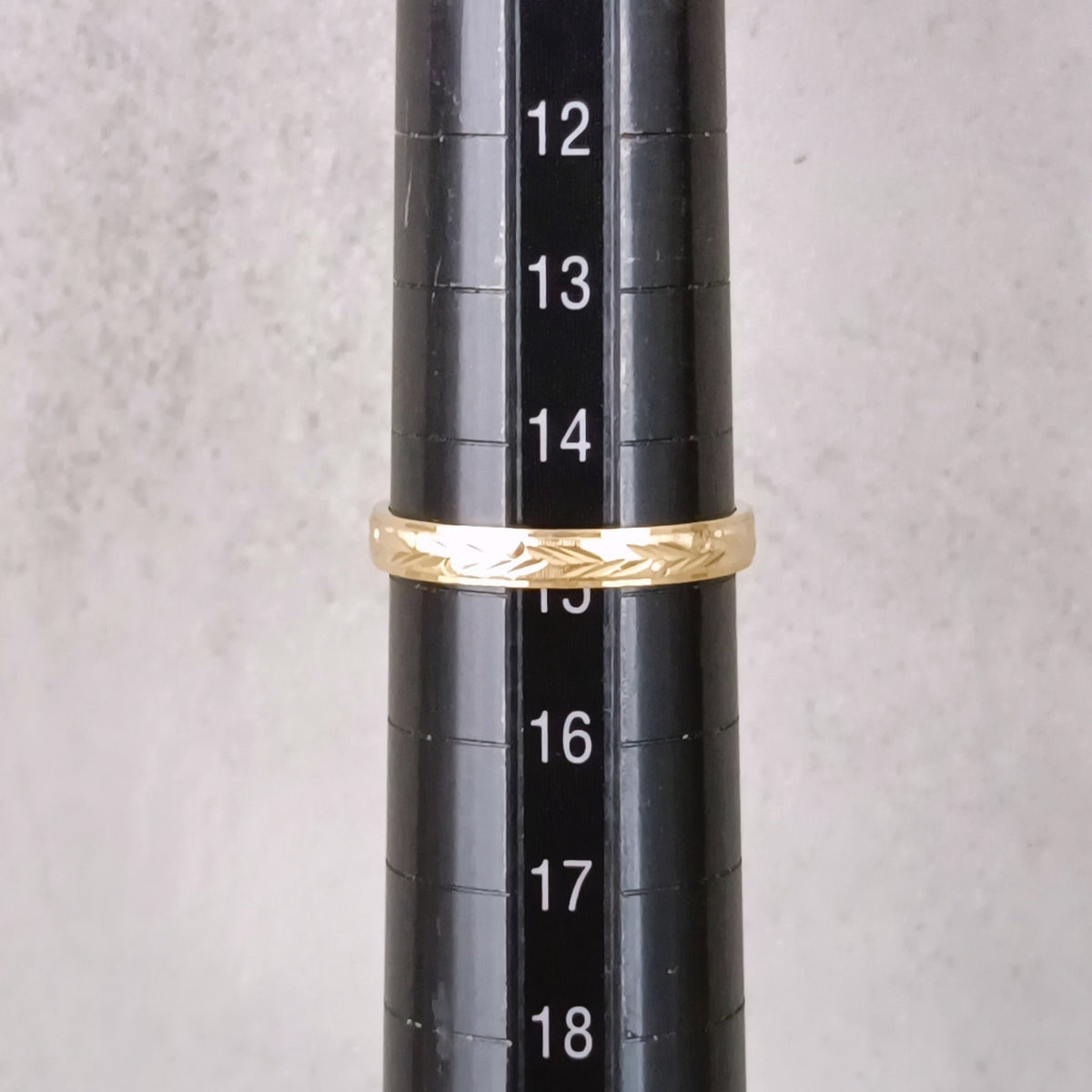 18金 K18 男女兼用 彫金リング 2.48ｇ 15号 Z2940