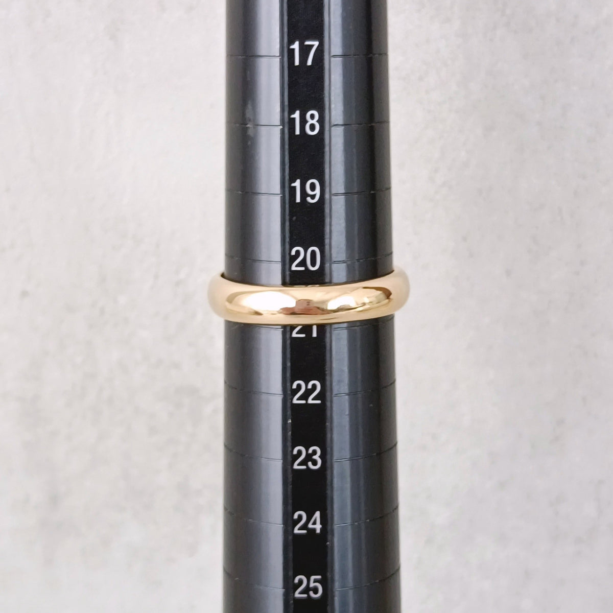 18金 K18 男女兼用 鏡面 甲丸リング 6.66ｇ 20～21号 Z2429